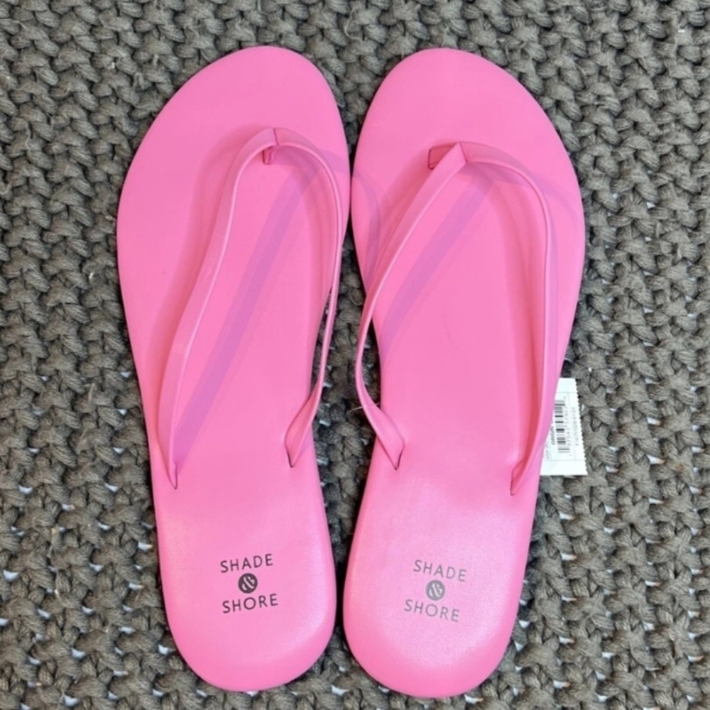 Shade & Shore Cali Pink Flip Flop Sandals Women. Available Size 6, & 8